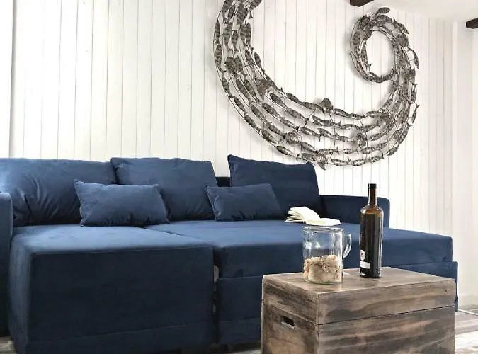 Village Island Heights 아파트